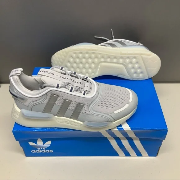 adidas gazelle silver green womens Adidas Originals main image 1